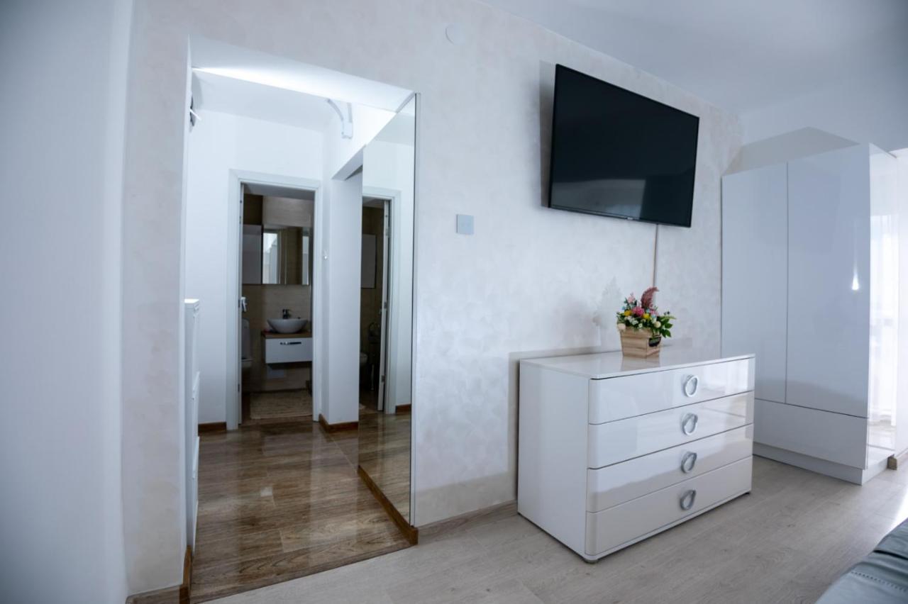 Apartament Central Targu Jiu Ngoại thất bức ảnh