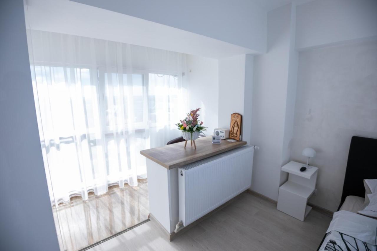 Apartament Central Targu Jiu Ngoại thất bức ảnh